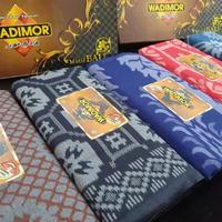 Gambar KAIN SARUNG WADIMOR MOTIF BALI "MULTYCORAK'' - Sarung Anak, batik dari BOSMUD_NEW undefined 4 Tokopedia