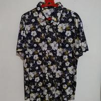Gambar Baju Kemeja Tshirt Original Menswear Hla Pria Preloved Branded dari Toko Barang Antik Serba Ada undefined 1 Tokopedia