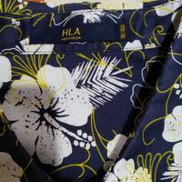 Gambar Baju Kemeja Tshirt Original Menswear Hla Pria Preloved Branded dari Toko Barang Antik Serba Ada undefined 2 Tokopedia