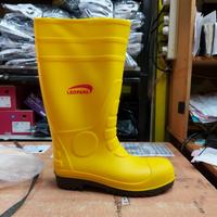 Gambar Sepatu Safety Boot Rubber dari Ruang Safety Palembang undefined 2 Tokopedia