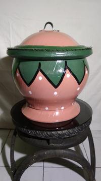 Gambar Tempat Sampah / Pot Bunga Bak sampah dari ban bekas motif strawberry - M dari jons003 undefined 3 Tokopedia