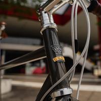 Gambar Sepeda Temple Adventure Disc 2 Gravel Bike Peat Grey dari Overflow 7 undefined 4 Tokopedia