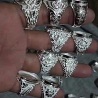 Gambar cincin model ukir dari Miqdad Gems Stones undefined 1 Tokopedia