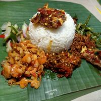 Gambar Nasi Ampera 1881 Bawal + Udang (Nasi Uduk) dari Nasi Prang 1881 undefined 2 Tokopedia