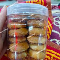 Gambar COOKIES ALMOND /KUE KERING IMLEK /PARCEL KUE KERING MURAH dari Hartoko Widjaja undefined 2 Tokopedia