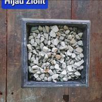 Gambar Batu Hijau Zeolite 10 KG (Batu Alam Hias Aquarium Aquascape Filter) dari Pinter Cipta Batu Alam Medan undefined 1 Tokopedia