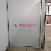 Gambar STIKER KACA SANDBLAST PUTIH SUSU BURAM DAN TEBAL TIDAK TEMBUS L 123 dari PUSAT KACA FILM DAN STIKER INDO KREASI ART undefined 1 Tokopedia
