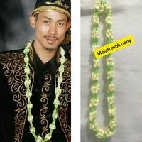 Gambar Melati Kalung Kuncup 50cm dari Melati Pengantin undefined 1 Tokopedia