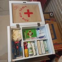 Gambar Kotak P3K Dinding + Isi First Aids Type A Untuk 25 orang atau kurang dari Cahaya Safety Indonesia undefined 1 Tokopedia