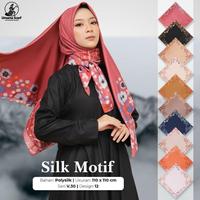 Gambar Grosir Kerudung Jilbab UMAMA SILK MOTIF Segiempat Polyester Sutera dari -Sovia- undefined 5 Tokopedia