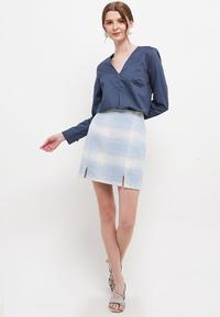 Gambar LLACES Clothing - Blouse Wanita - One Sized Basic Shirt - Navy dari LLACES Clothing undefined 4 Tokopedia