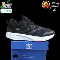 Gambar Sepatu Olahraga Pria AdidasQuestar9 New Running Lari Gym Jogging - Hitam, 42 dari MGrey fashion collection undefined 2 Tokopedia