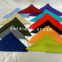 Gambar slayer polos segitiga/slayer anak bandana segiempat dari Satria04 store undefined 3 Tokopedia