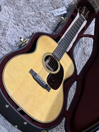 Gambar Martin 000-28EC Eric Clapton Acoustic Guitar - Natural dari Nafiri Music Store undefined 2 Tokopedia