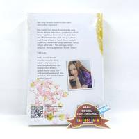 Gambar Buku Novel Shine by Jessica Jung dari Santoso Jaya Book Store undefined 2 Tokopedia
