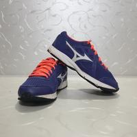 Gambar Sepatu Mizuno J4P4N Size 32 sd 33 sd 34 Original 100% Second dari SeniBersama undefined 3 Tokopedia