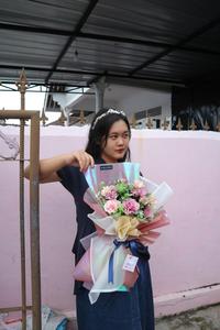 Gambar buket bunga piny dari AS Company Flowers undefined 1 Tokopedia