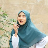 Gambar Jenaira Khimar Zipper - Plum dari Qarar Fashion Indonesia undefined 4 Tokopedia