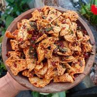 Gambar BASRENG PEDAS DAUN JERUK 250 GRAM NGEUNAH HITZ - Original Jeruk, 50 Gr dari Juragan Dorokdok undefined 1 Tokopedia