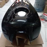 Gambar tangki scorpio yg pertama (kotak) ori. hitam dari Harapanagungmotor undefined 2 Tokopedia