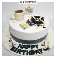 Gambar Cake rokok/kue ulang tahun rokok/kue ultah rokok/kue ultah tema rokok - Vanilla, 20cm dari kue ulang tahun custom undefined 1 Tokopedia