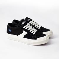 Gambar SEPATU BEAZT RADIX BLACK WHITE ORIGINAL MURAH LENGKAP klik size - BLACK WHITE, 40 dari Sepatu Lokal Terbaik 1998 undefined 2 Tokopedia
