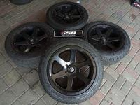 Gambar Velg Mobil Seken Fuel Ring 20 Lebar 9 Pcd 6x139,7 + Ban AT 265 50 R20 dari GaleriSecondBintaro undefined 1 Tokopedia