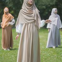Gambar Gamis Ayumi New Hijab Alila Tangan Balok Wollycrepe Busui - Cream Brown, L dari Ayyabina & Hijab Alila undefined 1 Tokopedia