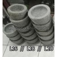 Gambar Cobek dan Lumpang Batu Asli dan 1 Set Ulekkan Original Batu - Lumpang 18cm dari Angsana Kalimalang undefined 2 Tokopedia