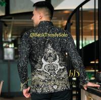 Gambar kemeja batik pria atasan lengan panjang Trendy 102 - S, LENGAN PANJANG dari BATIK TRENDY SOLO undefined 2 Tokopedia