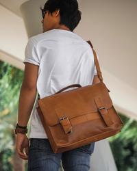Gambar Messanger Bag / Tas Laptop / Tas Selempang Kulit Asli (Crazy Horse) dari Amergo Leather undefined 5 Tokopedia