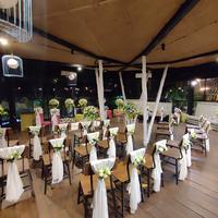 Gambar Dekorasi wedding+hias 50 kursi tamu+entrance gate+12 standing flower dari Wonderful Family Decorations-Anne Savitri undefined 5 Tokopedia