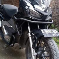 Gambar CRASHBAR HONDA ADV160 TUBULAR HONDA ADV160 CRASH BAR ADV 160 FULL BODY dari JNS MOTOR SPORT undefined 3 Tokopedia
