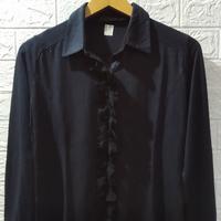 Gambar Preloved kemeja wanita hitam dari indy olshop 2 undefined 2 Tokopedia
