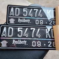 Gambar PLAT Nomer Motor lapis Mika Hitam - Carbon Hitam dari Nokis Plat Nomer undefined 1 Tokopedia
