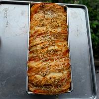 Gambar Roti Sisir Smoked Beef Keju dari Maryam Bake House undefined 3 Tokopedia