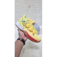 Gambar sepatu basket Nike Kyrie 5 X Nickelodeon Spongebob Patrick star - Spongebob, 36 dari Hepi Shop78 undefined 5 Tokopedia
