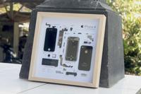 Gambar Art Frame HP Apple Iphone 4 Pajangan Dinding ala Grid Setup Minimalis dari Dapat Decorative undefined 1 Tokopedia