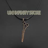 Gambar JWNE0523 Kalung Gunting Perak Perunggu Salon Potong Rambut Unik Lucu Pria Wanita Simple Bronze Silver Scissors Pendant Barber Necklace - perak dari uni infinity store undefined 2 Tokopedia