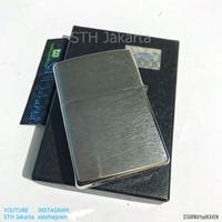 Gambar zippo PlayBoy Original 200 Cover Magazine April 2001 dari STH Jakarta undefined 4 Tokopedia
