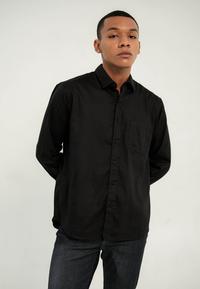 Gambar LARUSSO Kemeja Basic Tencel Panjang - Black L003 - S dari LARUSSO STORE undefined 1 Tokopedia