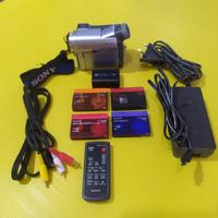 Gambar Handycam Sony Mini DV TRV22e PAL bisa Playback kaset2 lama dari REJANOV71 undefined 2 Tokopedia