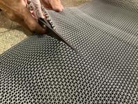 Gambar Karpet PVC Kamar Mandi 10cm x 1.2m S Mat, Keset ANTI SLIP - Grey dari Martha Karpet Indonesia undefined 3 Tokopedia
