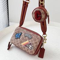 Gambar coach original new C6744 badge Charter Slim Crossbody double bag badge dari berkarya_ undefined 3 Tokopedia