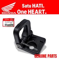 Gambar GANTUNGAN BARANG VARIO 110 FI SUPRA X 125 ORIGINAL HONDA 81132-K41-N00 dari Lestari Motor 2 undefined 2 Tokopedia