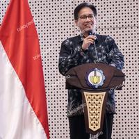 Gambar Mimbar Podium Minimalis Model Terbaru Untuk Pidato Upacara - BELUM WARNA dari Purus Jati Furniture undefined 2 Tokopedia