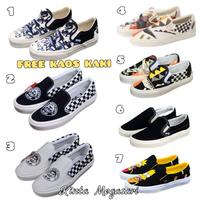Gambar SEPATU Vans Slip On Moma Classic Casual Shoes Bnib - AA, 36 dari ANEKAstore234 undefined 1 Tokopedia