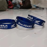 Gambar Wristband rubber bisa custom sesuai permintaan dari Yunikara Merchandise Indonesia undefined 2 Tokopedia