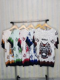 Gambar baju barong bali pria baju barong bali dasar putih bahan katun kaos - Biru, M dari s u n k a y undefined 1 Tokopedia