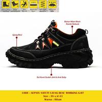 Gambar Sepatu safety G-07 dengan besi di ujung by Working sneakers for you - Hijau, 39 dari OmegaJava undefined 1 Tokopedia